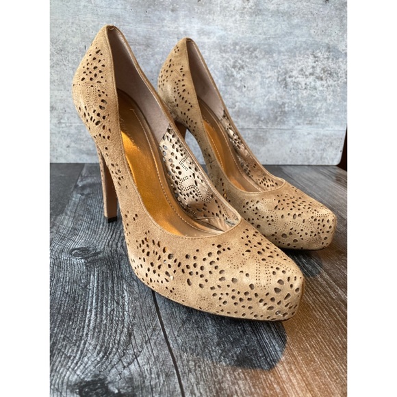 BCBGeneration Shoes - BCBG Beige heels